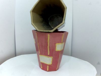 2 stk kantede kopper